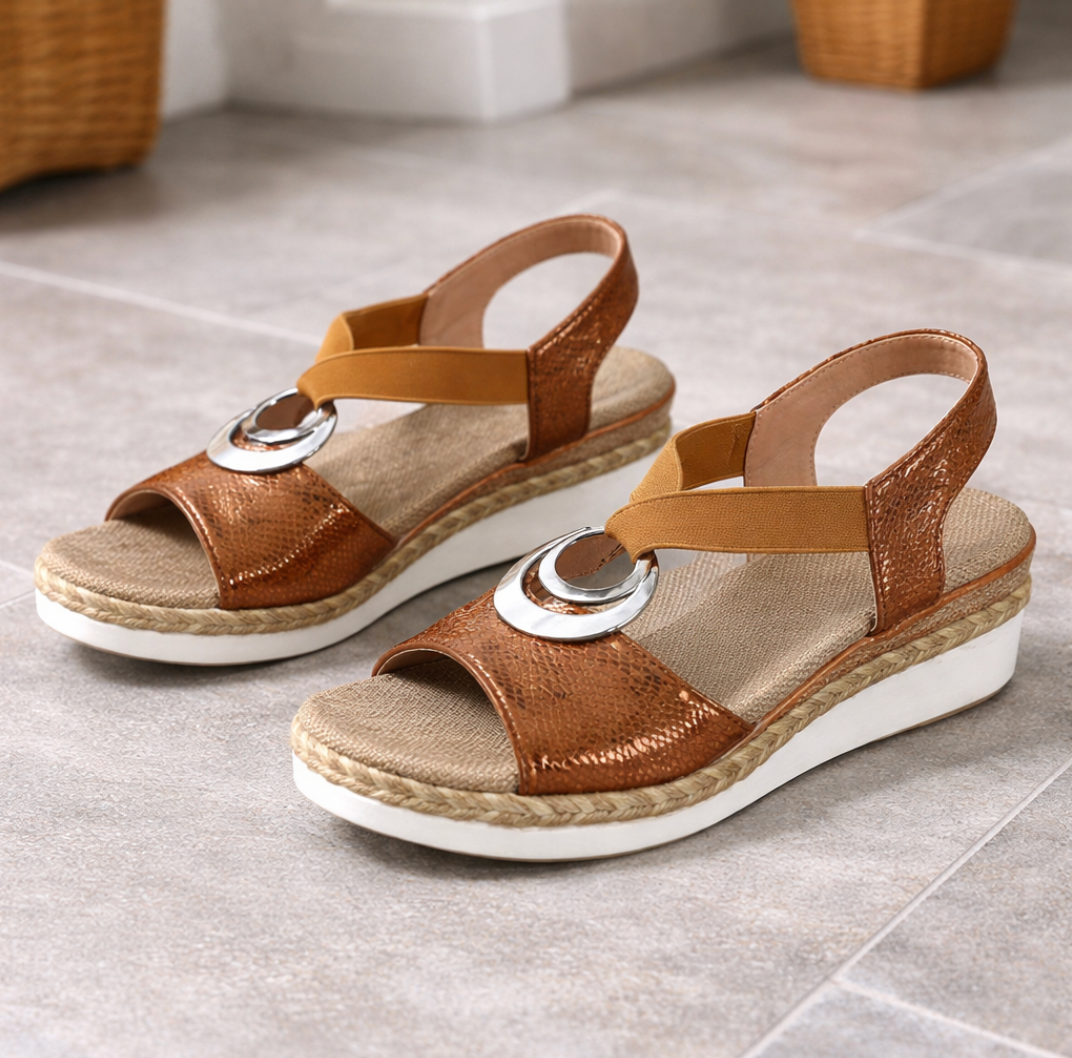 Momount espadrille kile-sandaler dame – metallisk finish med krydsstrop og komfort