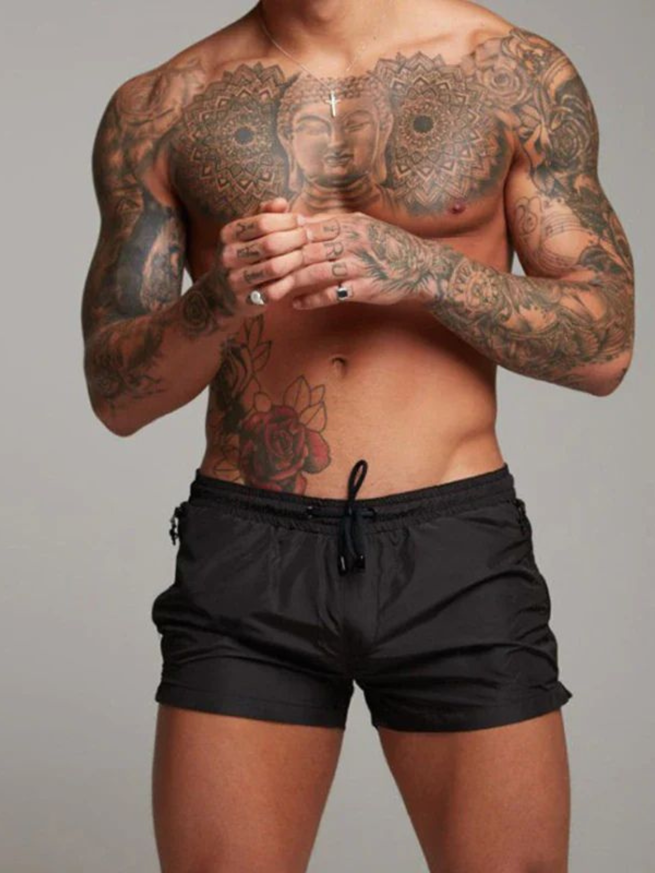 Sorte herrebadeshorts – Slim silhuet med snor og mellemlangt snit