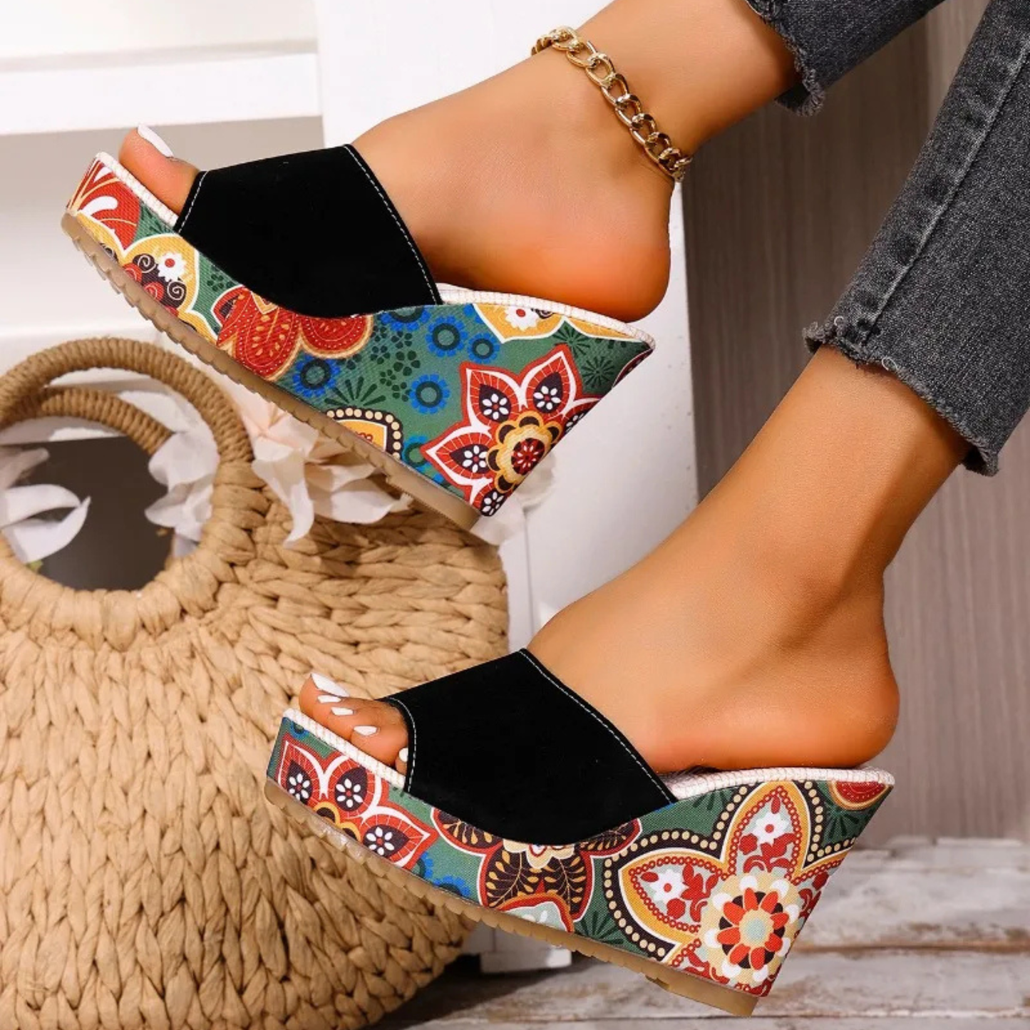 Momount kile-sandaler dame – ruskind med blomstret print, platform og slide i boho-stil