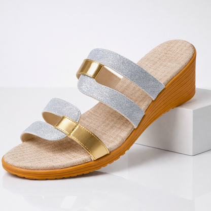 Momount slide-sandaler dame – glitrende metallisk finish, dobbeltrem og lav kile