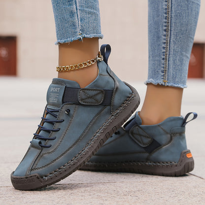 Women's Low Cut Sneakers – Lace-Up Padded Collar