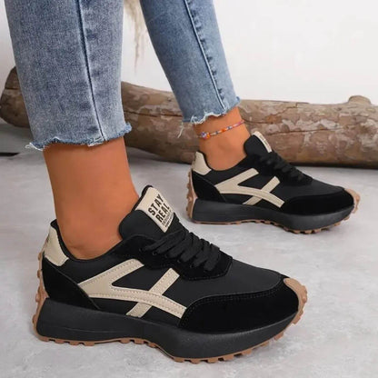 Damesneakers til hverdag – Lette snøresneakers i retro-look