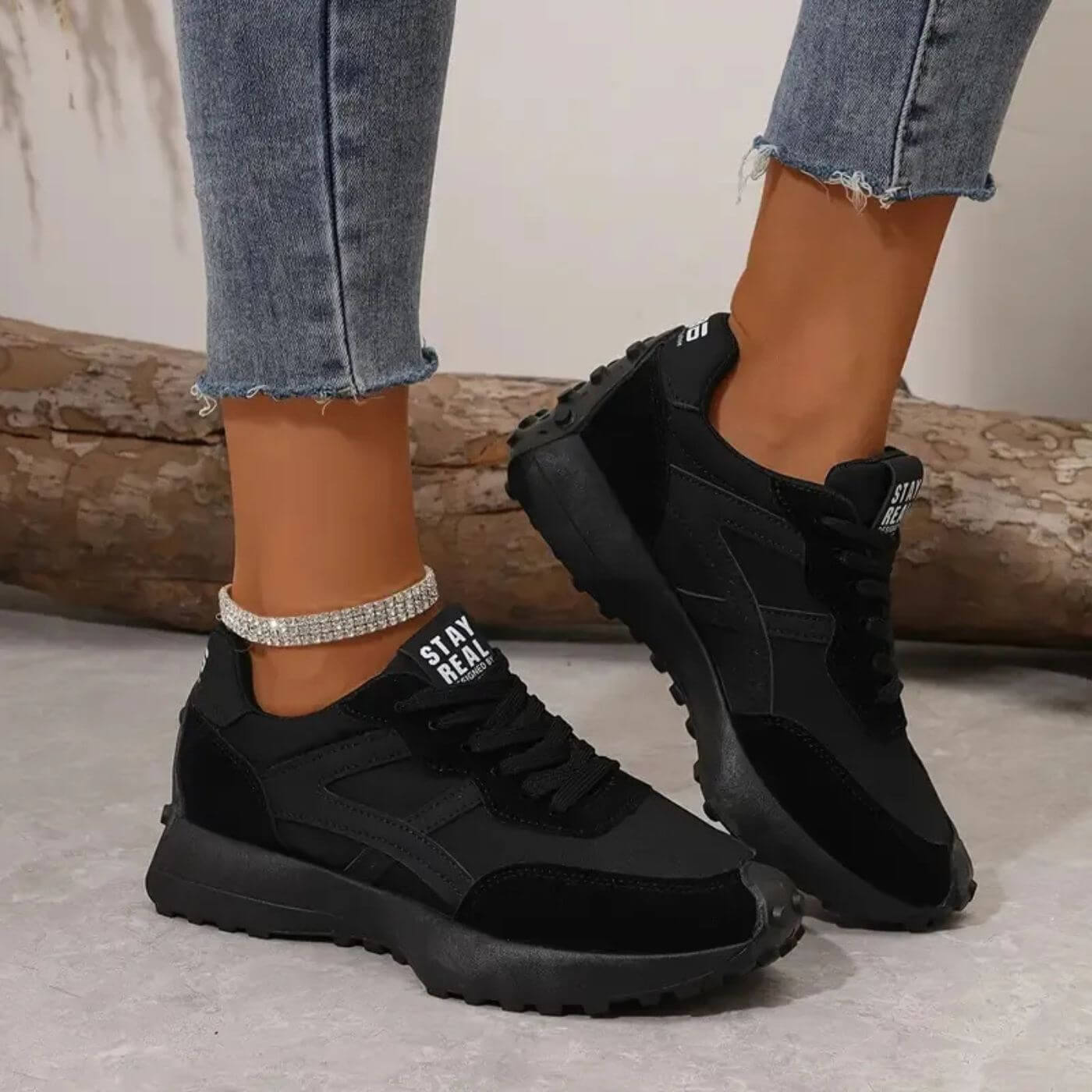 Damesneakers til hverdag – Lette snøresneakers i retro-look