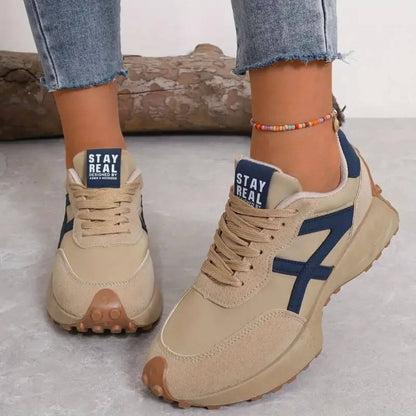 Damesneakers til hverdag – Lette snøresneakers i retro-look