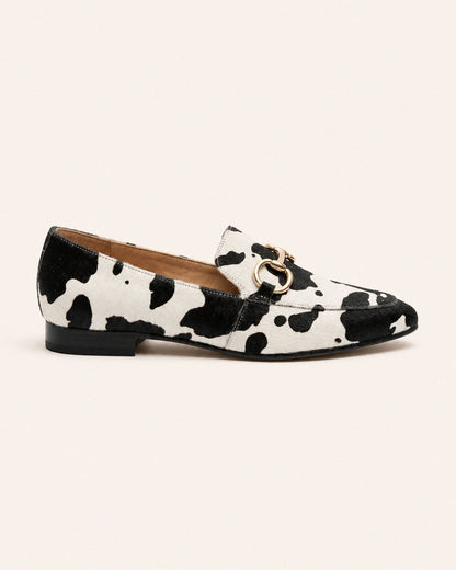 OCTAVIA-QUALITY-REMAKE-2026-07-22 — loafers-for-women-animal-print-slip-on-black-white-03-lateral-profile.webp