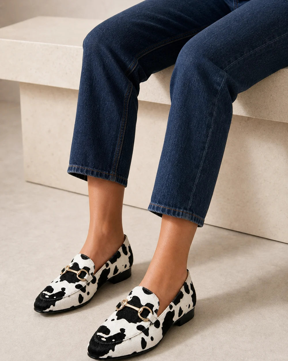 OCTAVIA-QUALITY-REMAKE-2026-07-22 — loafers-for-women-animal-print-slip-on-black-white-07-second-styling.webp