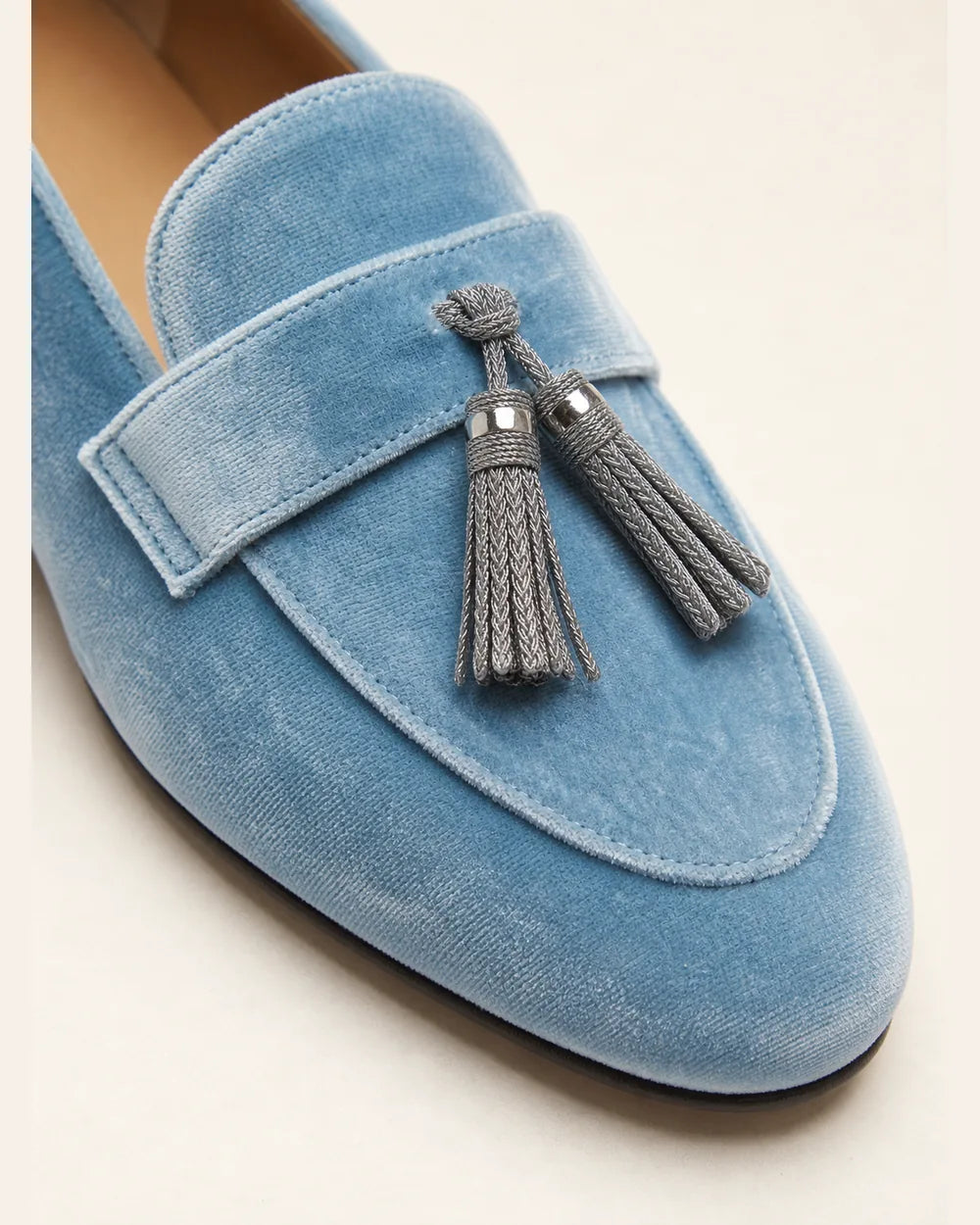 GENEVRA-TASSEL-QUALITY-REMAKE-2026-07-22 — loafers-for-women-tassel-detail-slip-on-blue-05-tassel-detail.webp