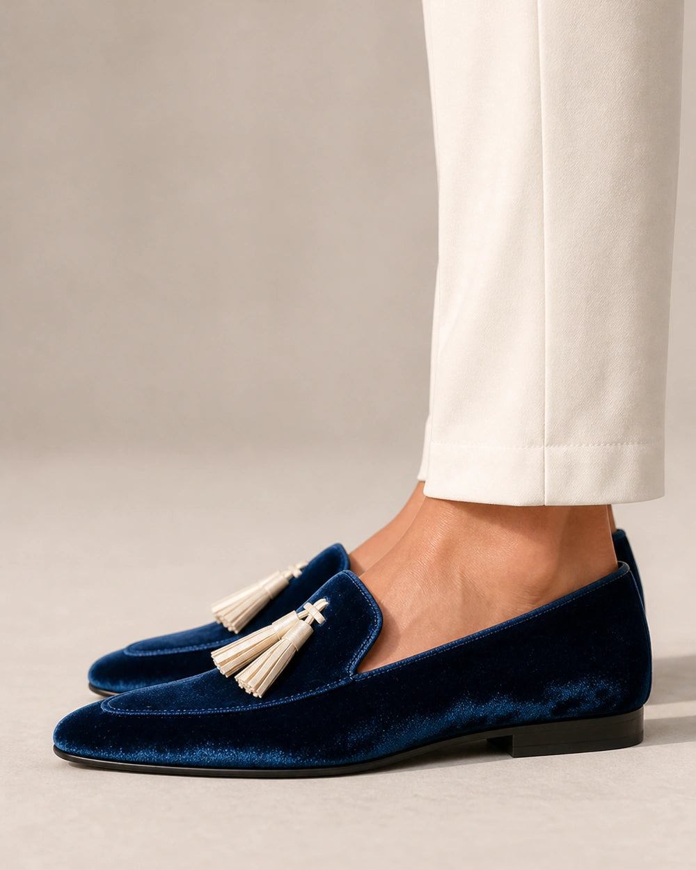 Marineblå loafers med fløjlsstruktur og kvaster — Produktbillede 4