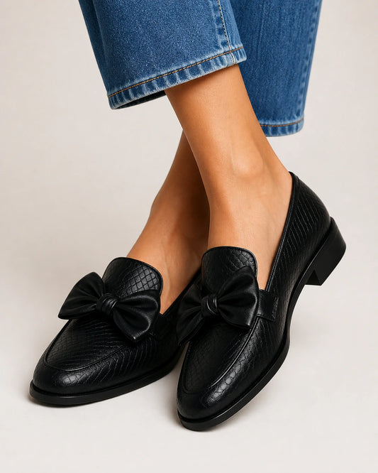 Sorte loafers med sløjfe og lav hæl — Produktbillede 1