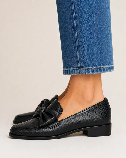 Sorte loafers med sløjfe og lav hæl — Produktbillede 4