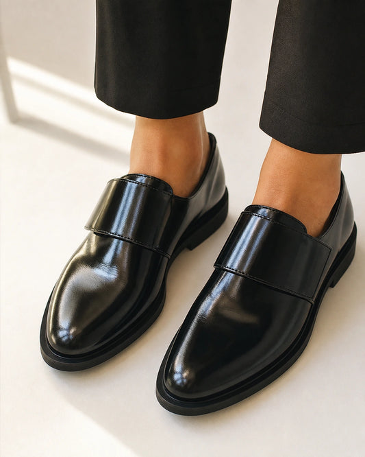 Blank sorte loafers til kvinder med rem — Produktbillede 1