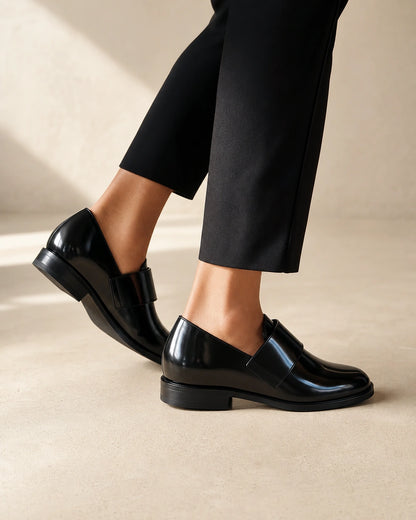 Blank sorte loafers til kvinder med rem — Produktbillede 7
