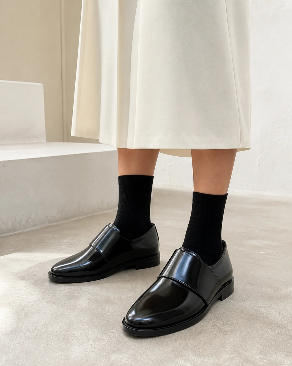 Blank sorte loafers til kvinder med rem — Produktbillede 8