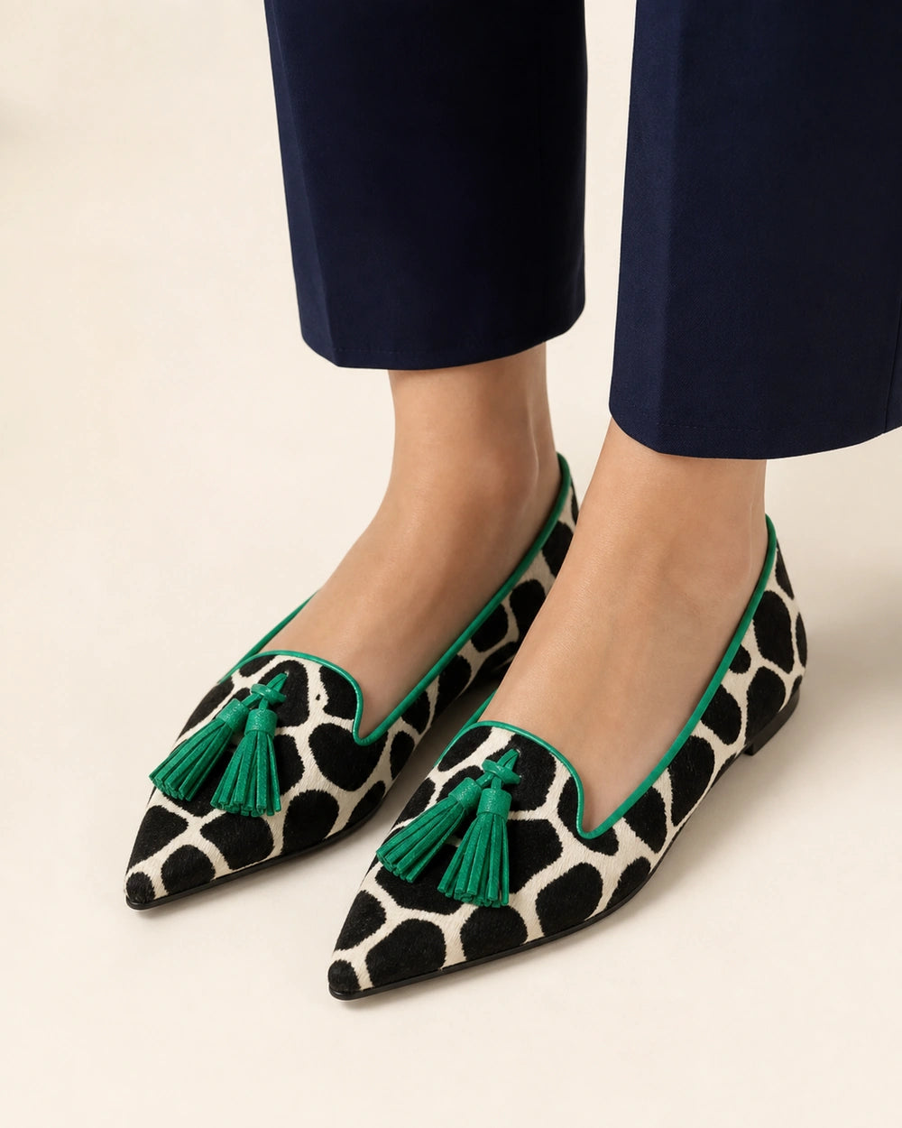 Spidse loafers med ko-print og kvaster — Produktbillede 1