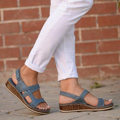 Momount kile-sandaler dame – brun læder med peep-toe og slingback til sommer