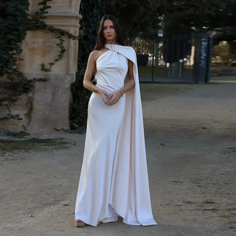Ottavia | Maxikjole Drapéret Satin Enskuldret Caped Aften
